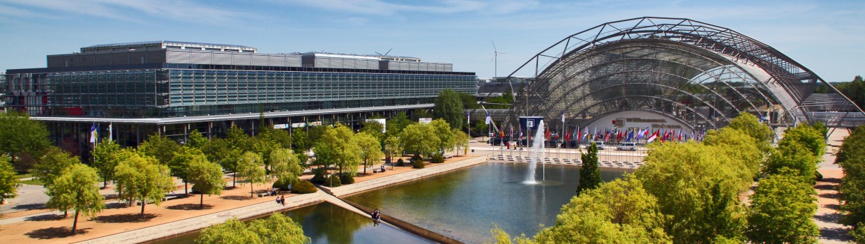 Bird’s-eye view of the Glass Hall and the CCL at the Leipzig Trade Fair
