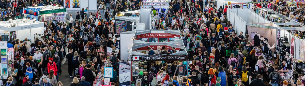 Exhibition hall filled with visitors during the Manga Comic Con 2024
