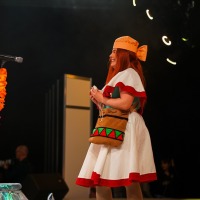 Bühnenperformance während des Leipzig Cosplay Wettbewerbs 2026 auf der Großen Bühne der Manga Comic Con