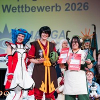 Siegerehrung von Platz 1 "Paar" des Leipzig Cosplay Wettbewerbs 2026 auf der Großen Bühne der Manga Comic Con