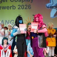 Siegerehrung von Platz 3 "Paar" des Leipzig Cosplay Wettbewerbs 2026 auf der Großen Bühne der Manga Comic Con